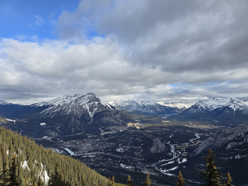 밴프투어는 캐나다여행의 백미